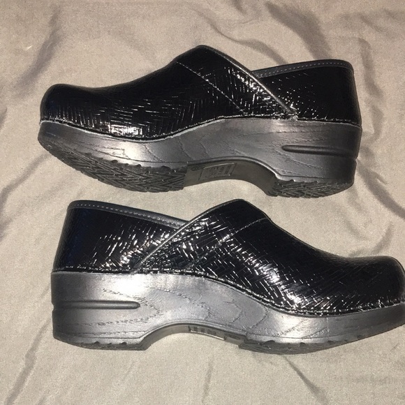 NWOB Sanita nursing shoes 36 - Picture 3 of 3